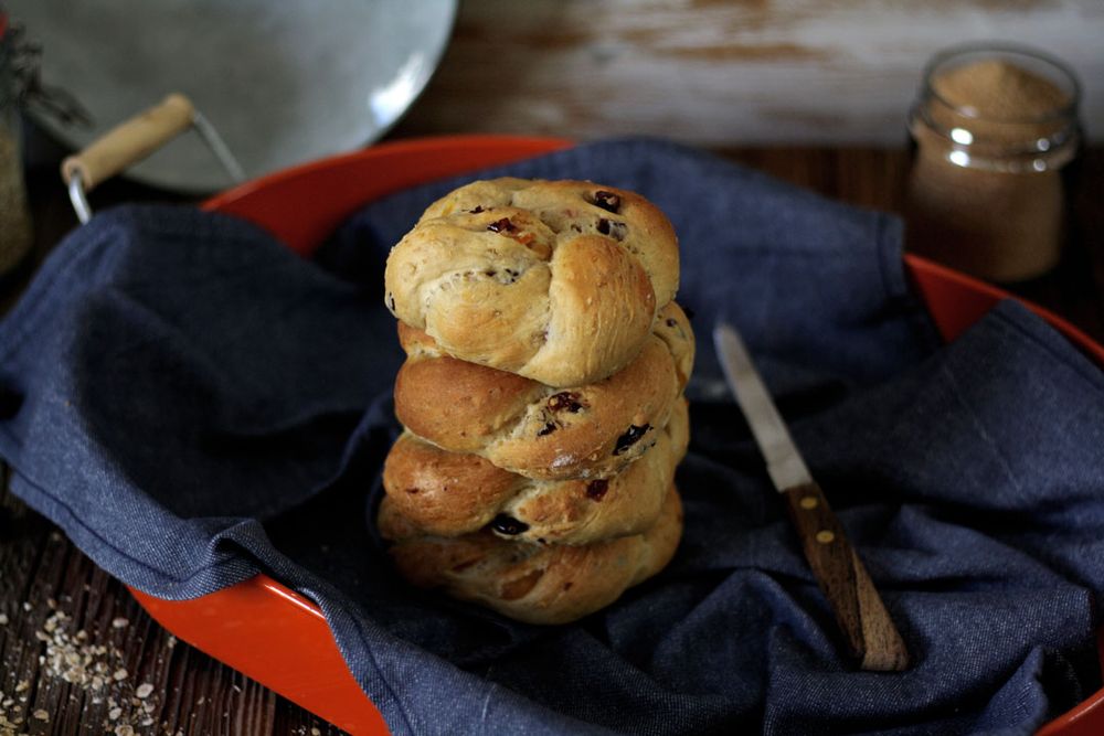 Rezeptbild: Süße Hefebrötchen »Müsli-Style«