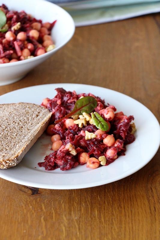 Rezeptbild: Rote Bete Salat mit Apfel und Walnüssen
