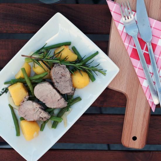 Rezeptbild: Schweinefilet auf Kartoffel-Bohnen-Pfanne