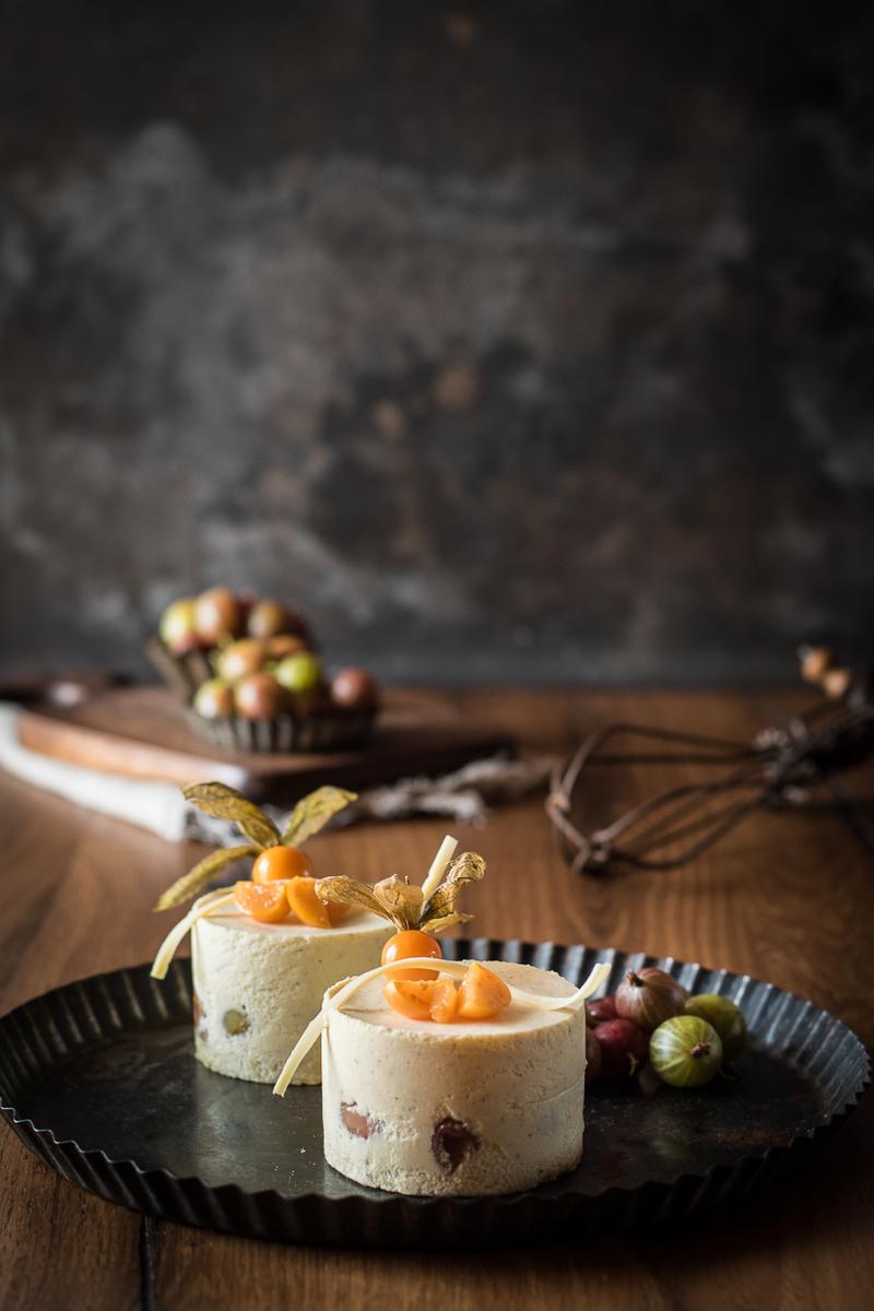 Rezeptbild: Stachelbeertörtchen mit Vanillemousse