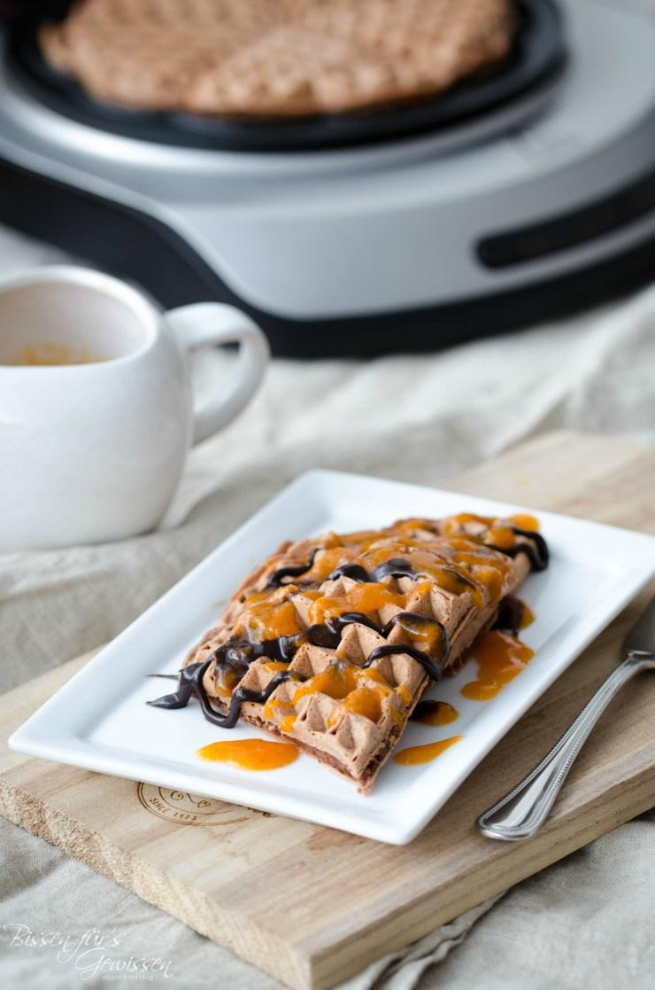 Rezeptbild: Vegane Sachertorten-Waffeln
