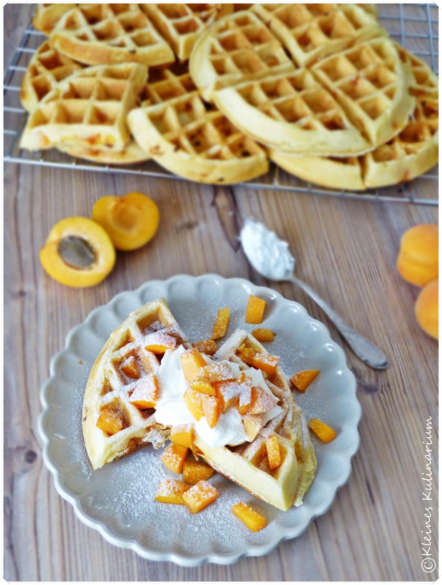 Rezeptbild: Aprikosen Buttermilch Waffeln