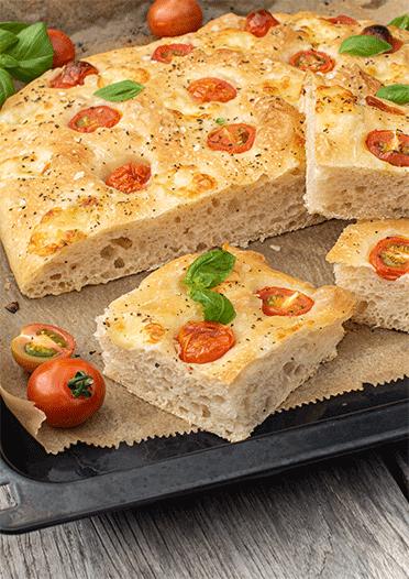 Rezeptbild: Focaccia mit Tomaten und Mozzarella