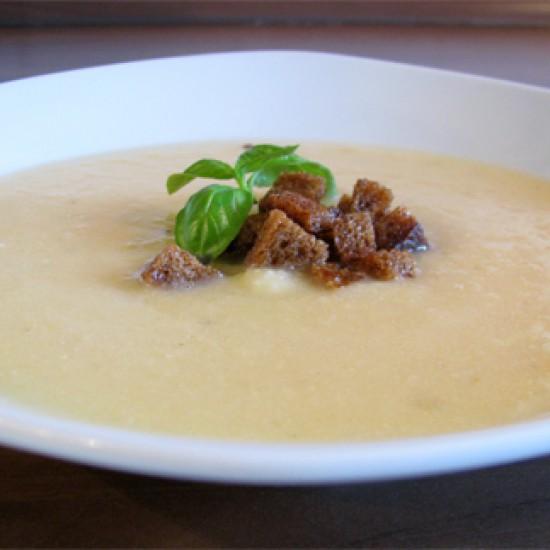 Rezeptbild: Blumenkohlcremesuppe mit Cheddar