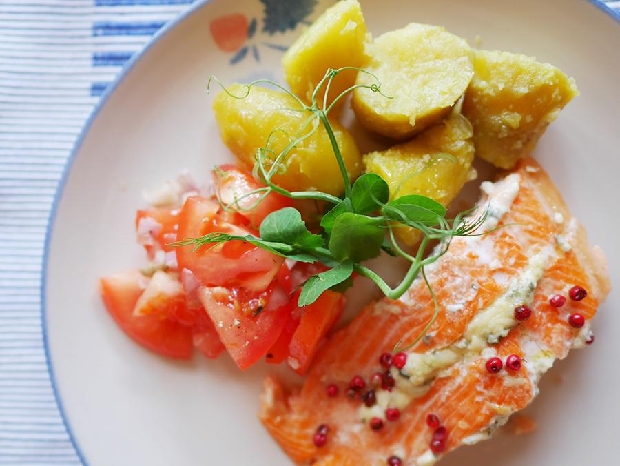 Rezeptbild: Gebratener Lachs mit Blauschimmelkäse 