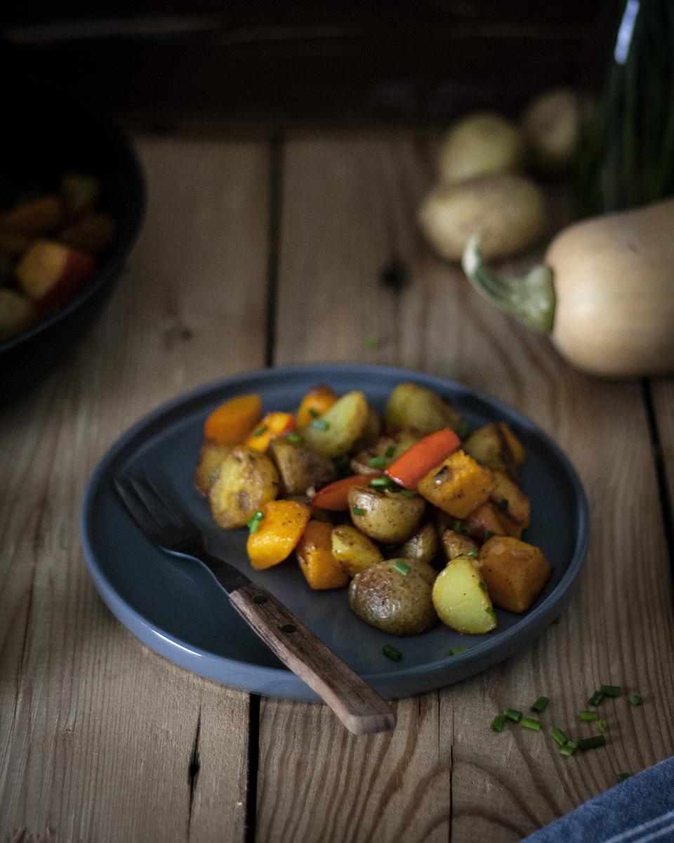 Rezeptbild: Einfache Bratkartoffel-Kürbis-Pfanne