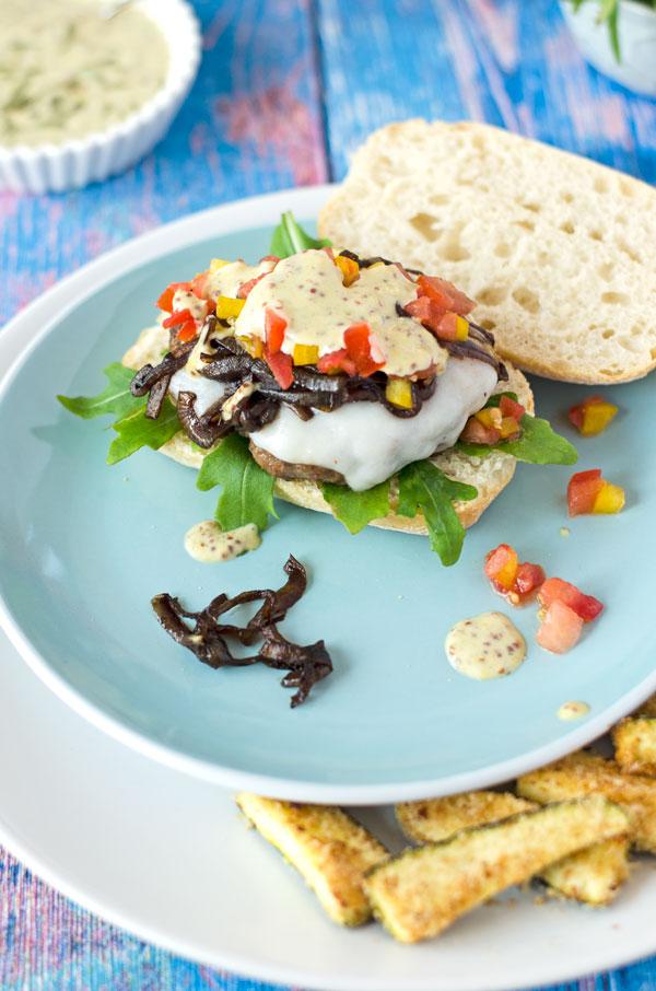 Rezeptbild: Burger mit Lammpatty und Zucchini-Sticks