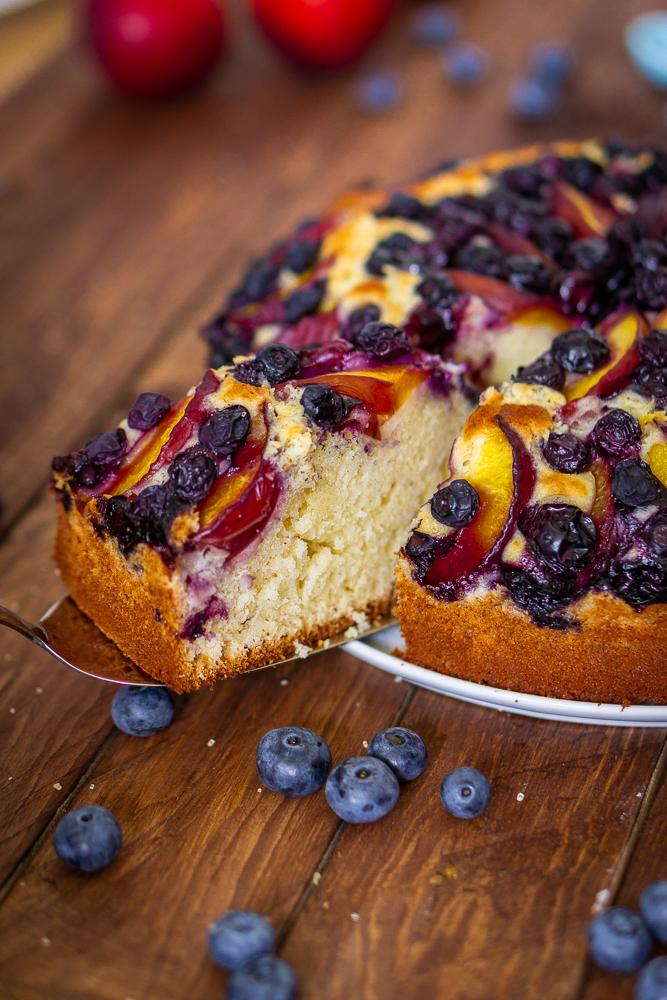 Rezeptbild: Blaubeer-Nektarinen-Kuchen
