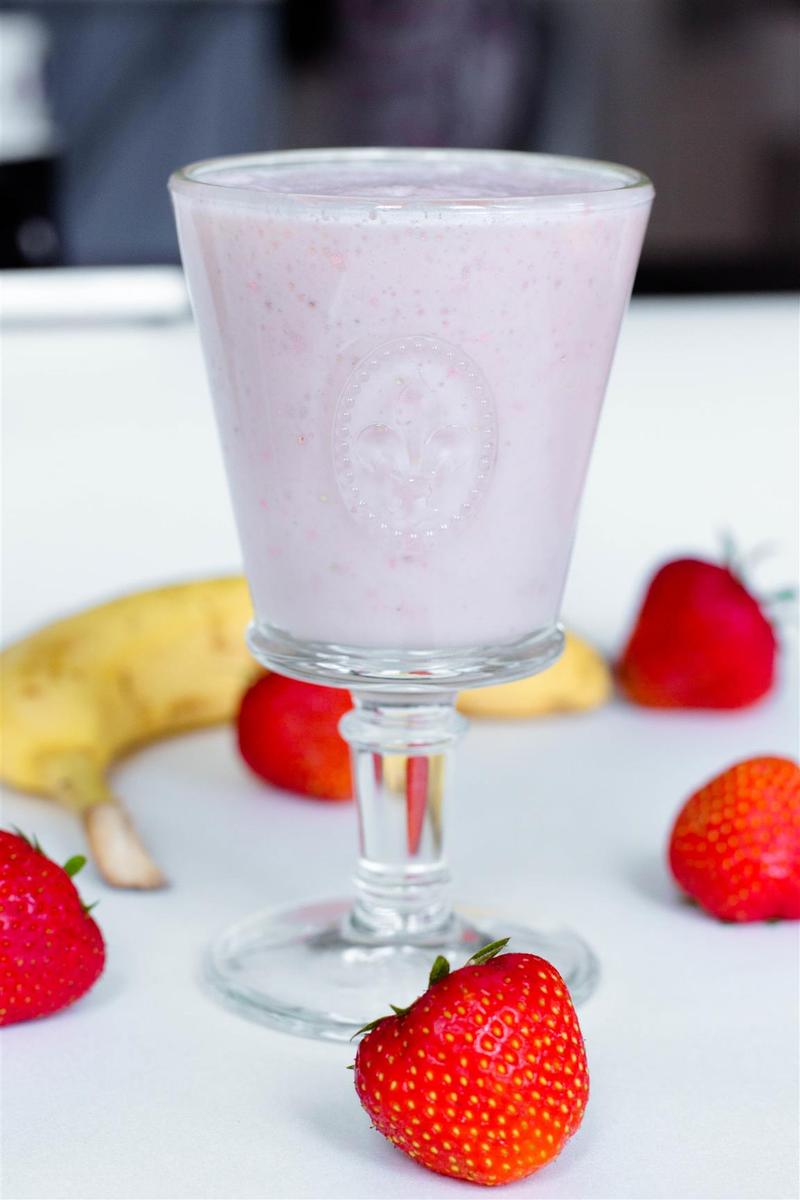 Rezeptbild: ERDBEER BANANEN COCTAIL
