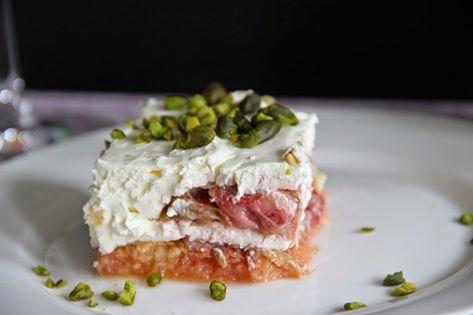 Rezeptbild: Erdbeer-Rhabarber-Tiramisu