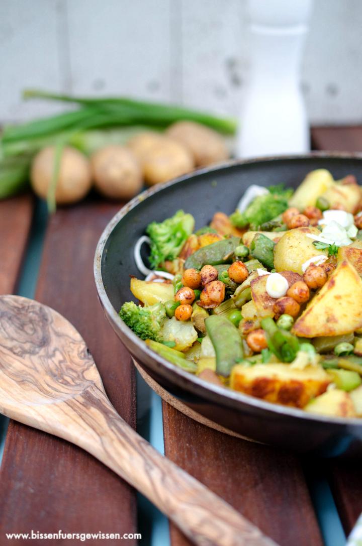 Rezeptbild: Grüne Gemüsepfanne mit Bratkartoffeln