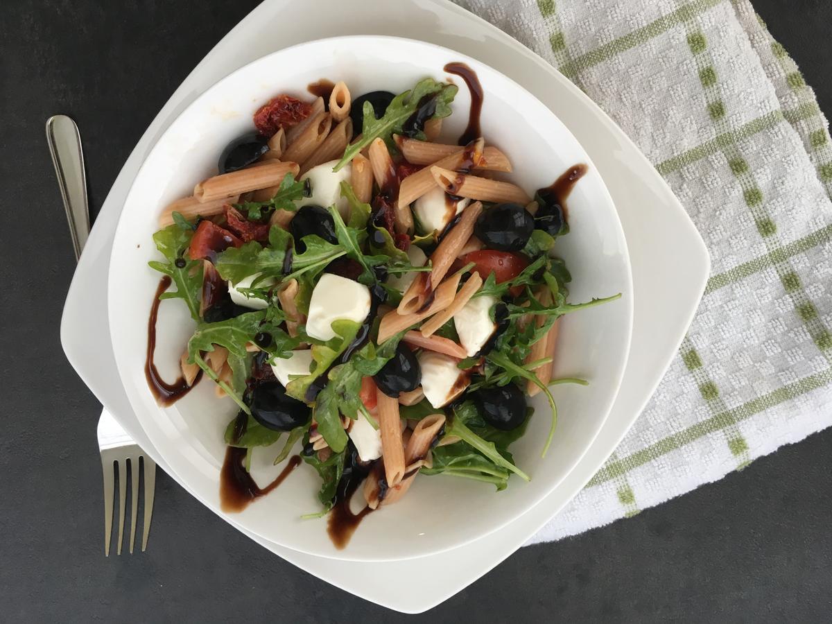 Rezeptbild: Mediterraner Nudelsalat - Low Carb