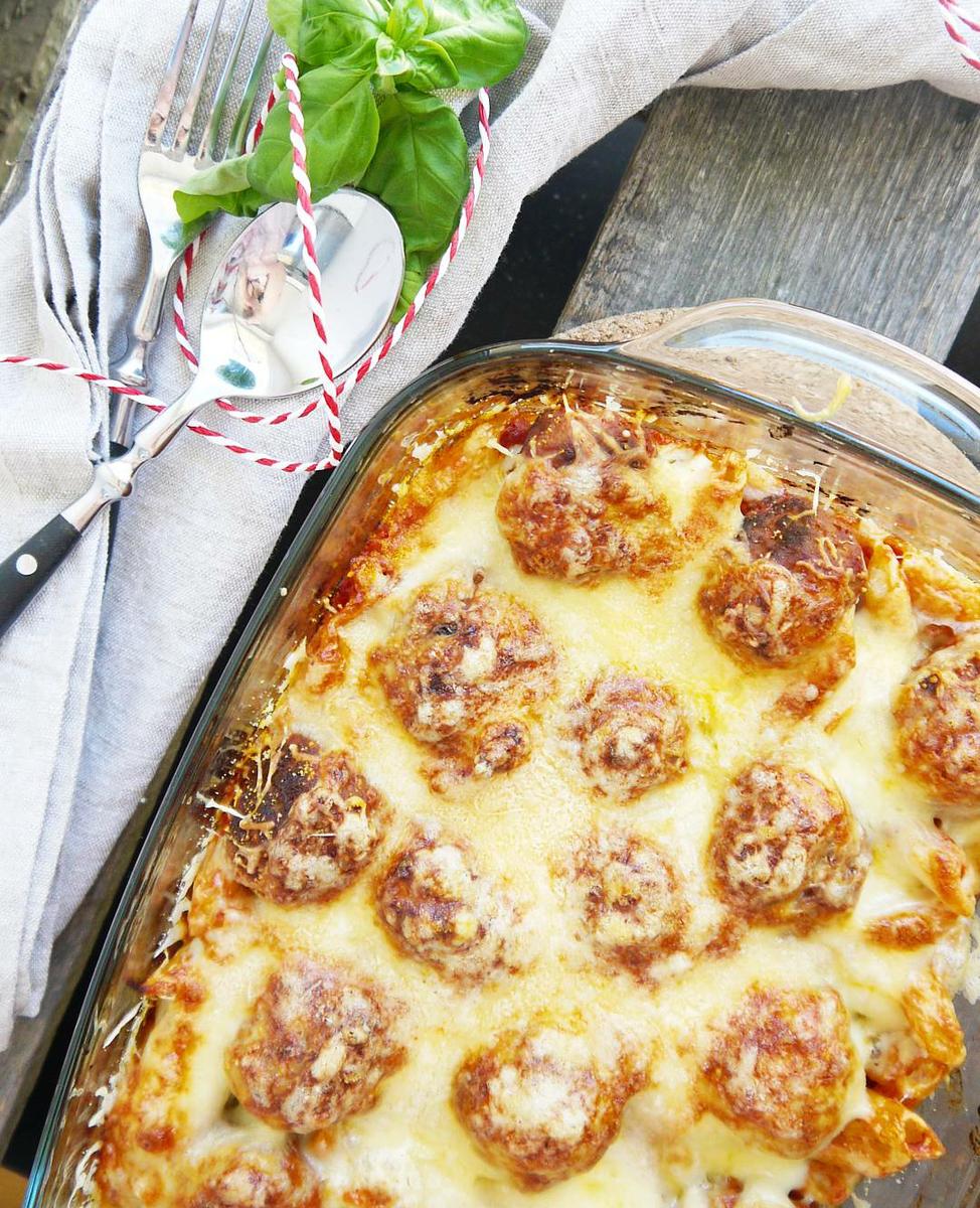 Rezeptbild: Hackbällchen - Nudelauflauf