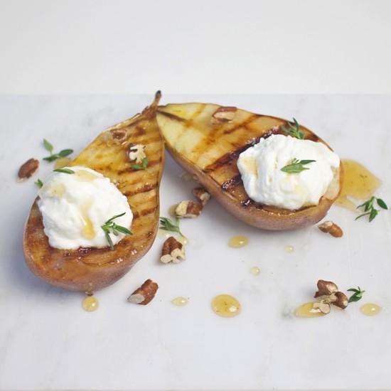 Rezeptbild: Gegrillte Birne mit Ziegenkäse-Mousse