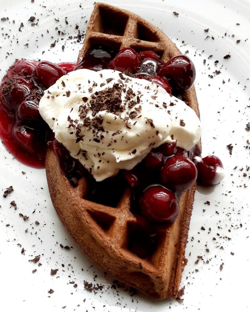 Rezeptbild: Schwarzwälder-Kirsch-Waffeln