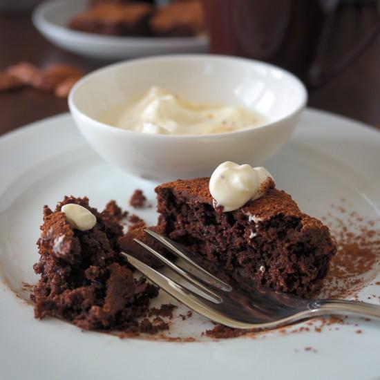 Rezeptbild: Double Chocolate-Mokka-Brownies mit Pekannüssen