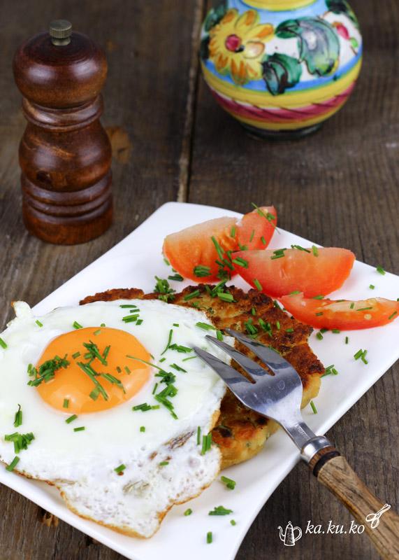 Rezeptbild: Linsenlaibchen mit Spiegelei