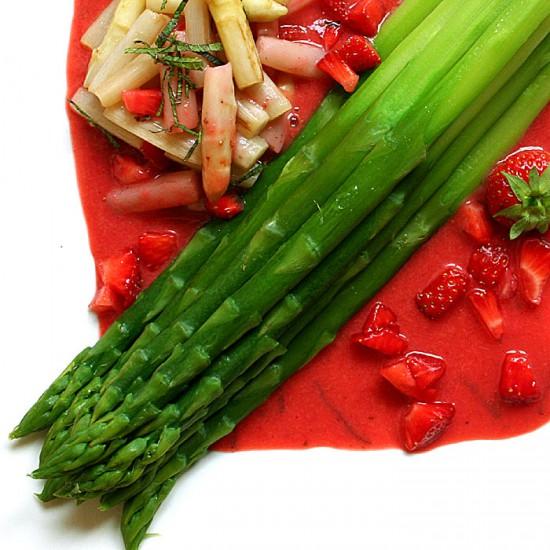 Rezeptbild: Spargel und Erdbeeren