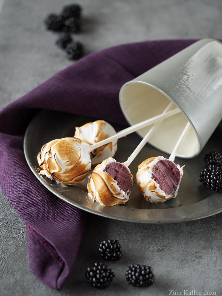 Rezeptbild: Brombeer-Ingwer-Cake Pops mit Baiser