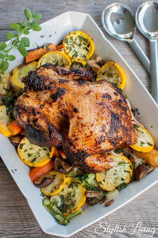 Rezeptbild: Grillhähnchen vom Spieß mit Ofengemüse