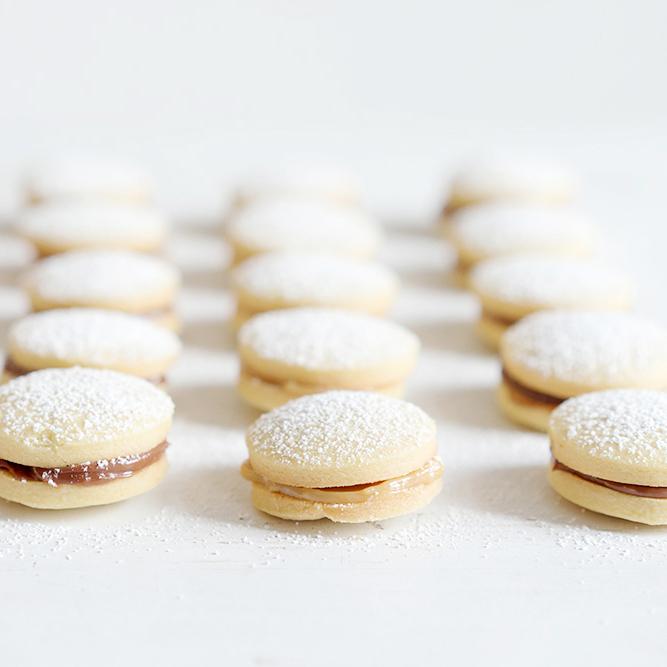 Rezeptbild: Alfajores - Plätzchen mit einer Füllung aus Dulce de leche