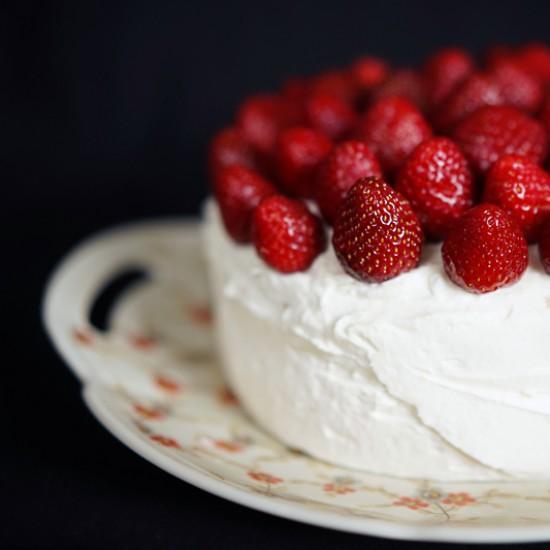 Rezeptbild: Mascarpone-Torte mit Erdbeeren