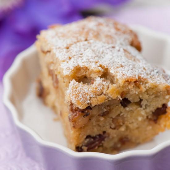 Rezeptbild: Moelleux aux pommes, raisins et amandes
