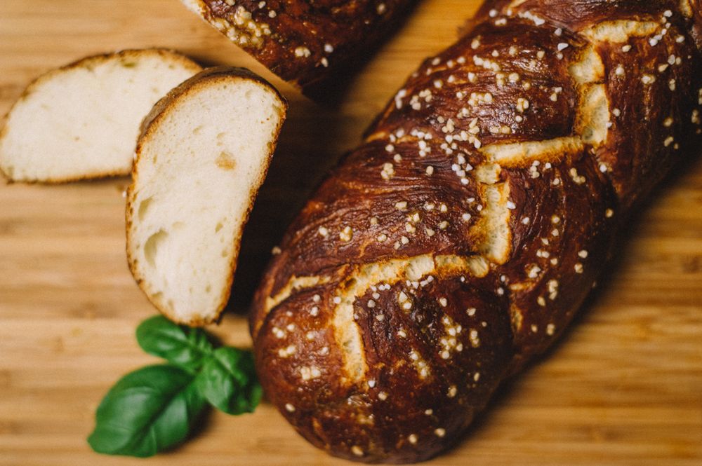 Rezeptbild: LAUGENBROT MIT MEERSALZ