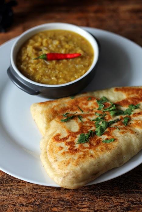 Rezeptbild: Naan & Masoor Dal