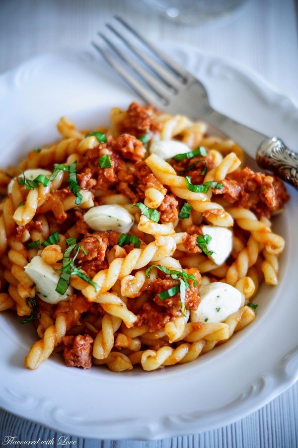 Rezeptbild: Gemelli mit Salsiccia und Mozzarella
