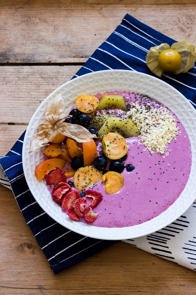Rezeptbild: Brombeer-Smoothie-Bowl