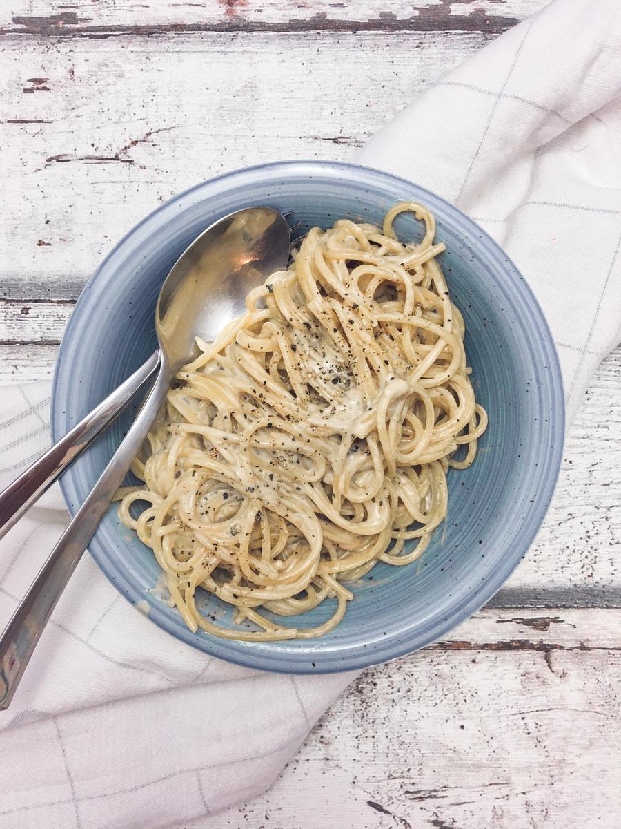 Rezeptbild: 4 Zutaten Käsesauce mit Suchtfaktor (auch vegan)