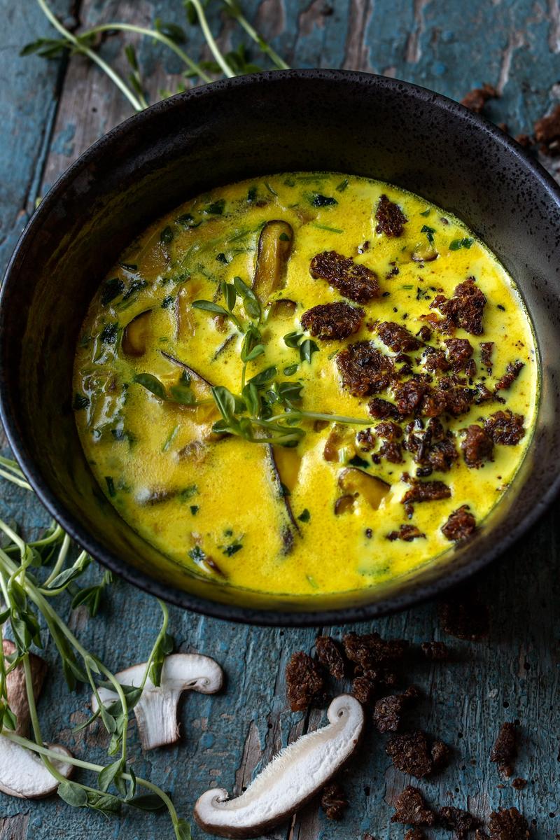 Rezeptbild: Shiitakesuppe mit Erbsenkresse