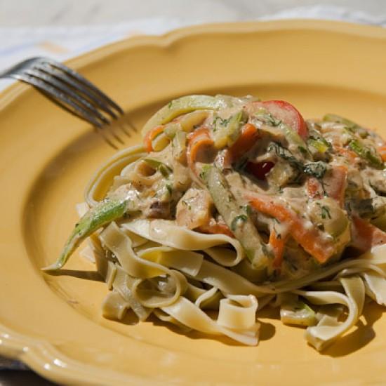 Rezeptbild: Tagliatelle mit Gemüse-Käse Sauce
