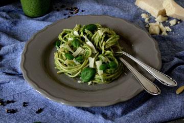 Rezeptbild: Spaghetti mit Brokkoli-Basilikum-Pesto