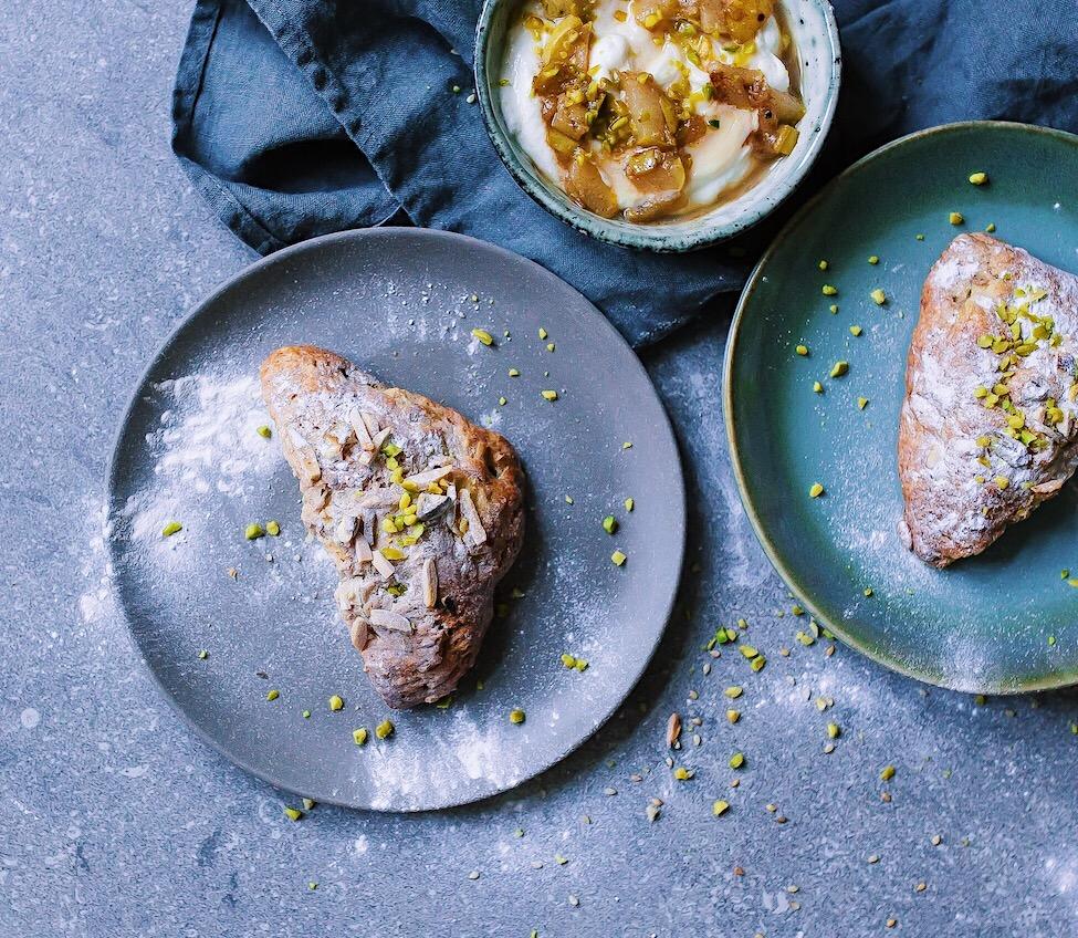 Rezeptbild: Chai Scones mit Birnen Ricotta