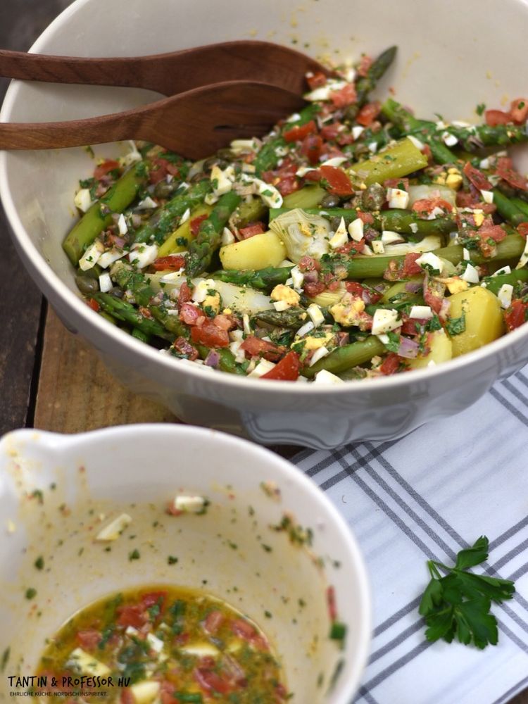 Rezeptbild: SPARGEL-ARTISCHOCKEN-SALAT MIT KAPERN-EI-DRESSING