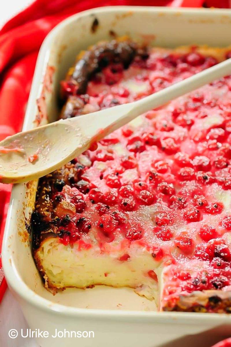 Rezeptbild: Low Carb Quark Auflauf mit Johannisbeeren