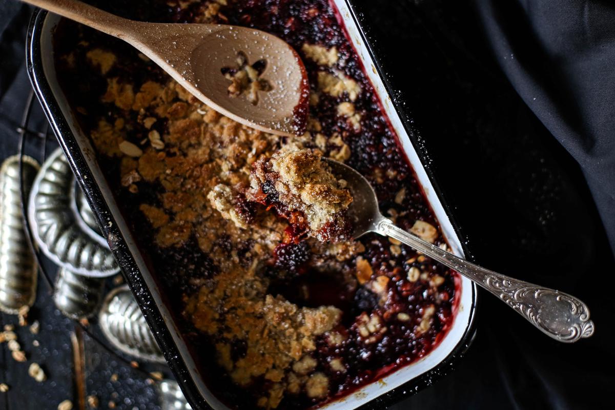 Rezeptbild: Pflaumen-Crumble mit Quinoa