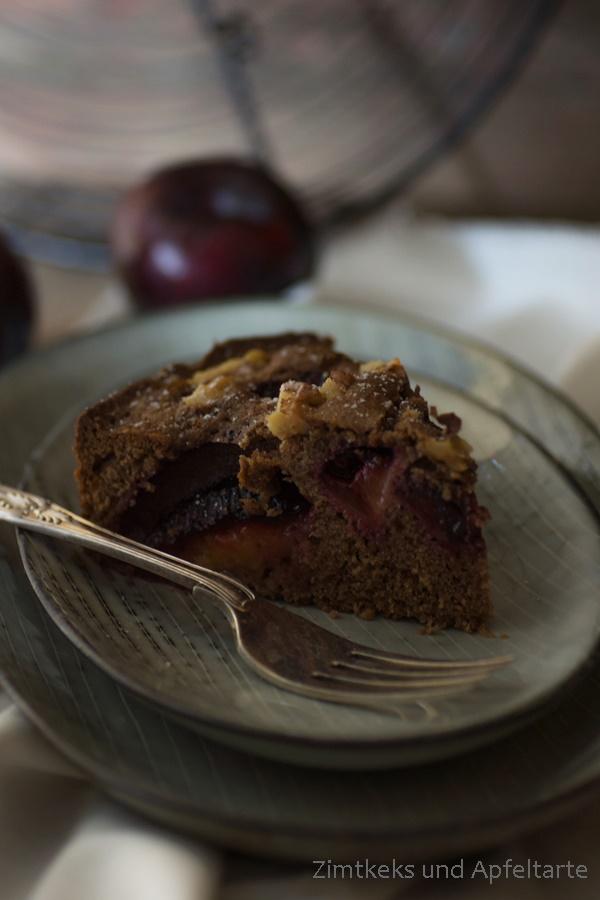 Rezeptbild: Schoko-Zwetschgen-Kuchen mit Walnüssen