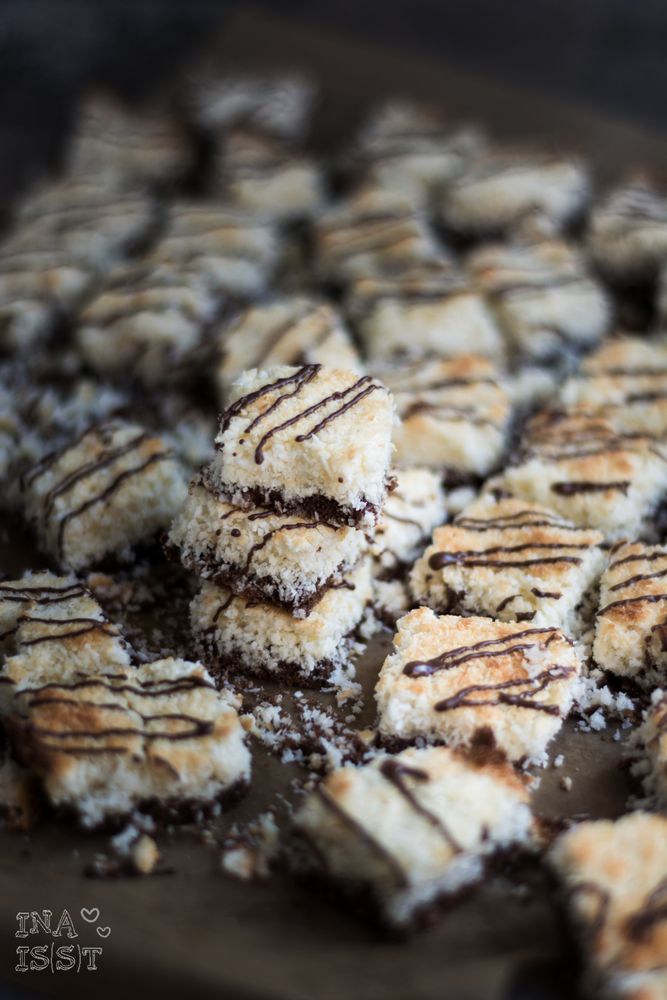 Rezeptbild: Low Carb Plätzchen - Kokos-Brownie-Würfel
