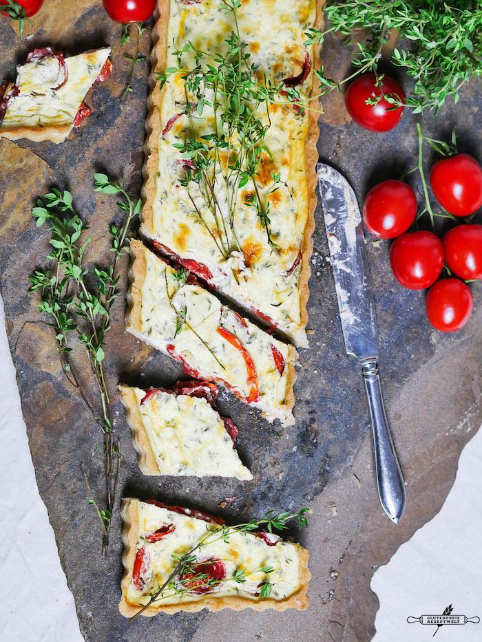 Rezeptbild: Glutenfreie Tomatentarte mit Ziegenkäse und Thymian