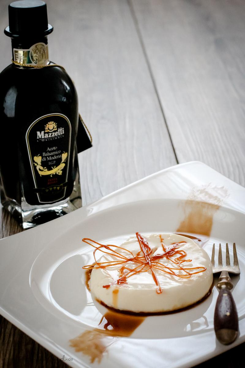 Rezeptbild: Panna Cotta auf Balsamico und Rosmarin Karamell