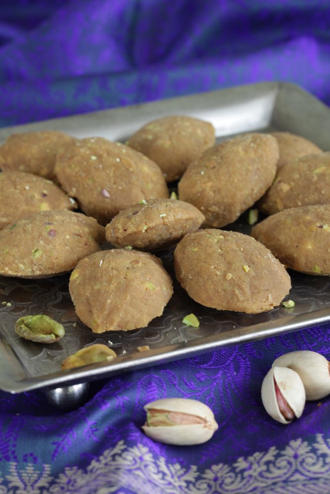 Rezeptbild: Besan Laddu - Indisches Kichererbsenkonfekt