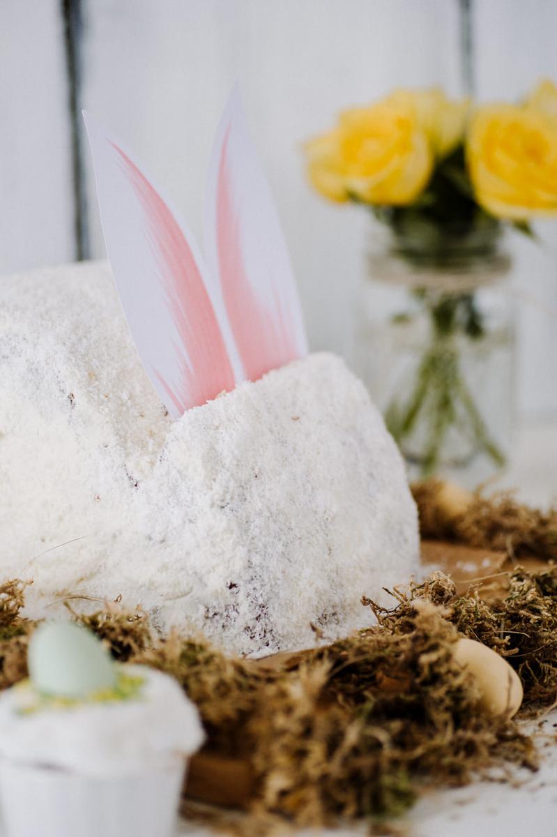 Rezeptbild: OSTERHASE AUS FLUFFIGEM HASELNUSSBISKUIT 