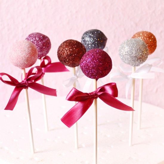 Rezeptbild: Glitzer Cake Pops // Silvester