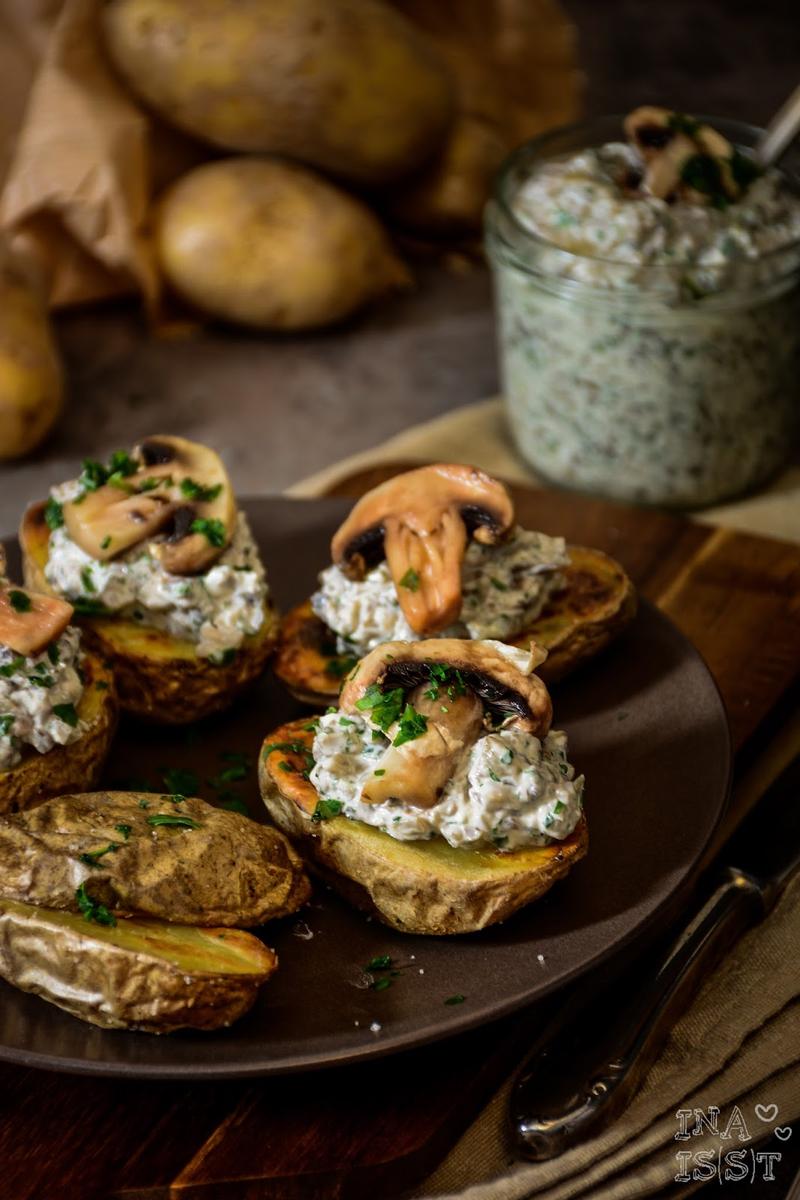 Rezeptbild: Ofenkartoffeln mit Pilzcreme und Petersilie