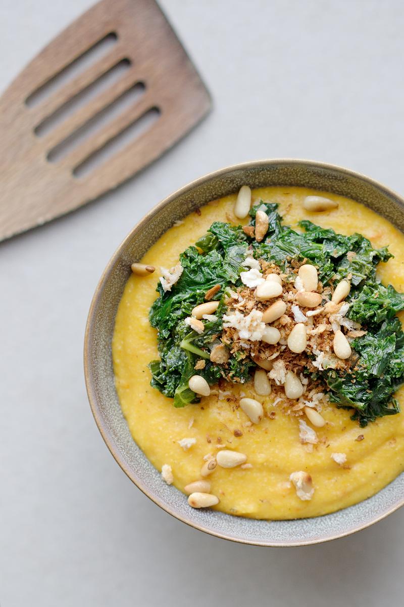 Rezeptbild: Cremige Kürbis-Polenta mit Parmesan