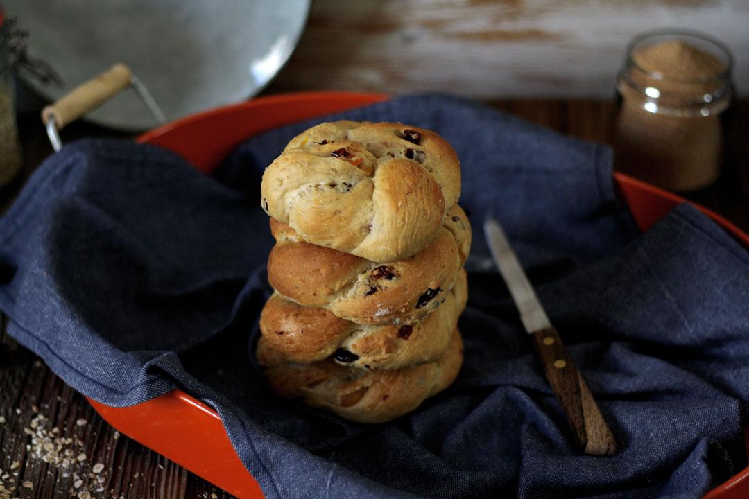 Rezeptbild: Süße Hefebrötchen »Müsli-Style«