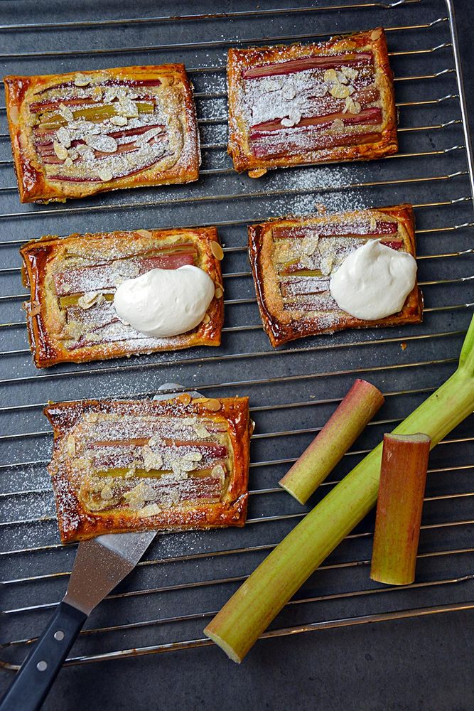Rezeptbild: Rhabarber Tarte mit Mandeln